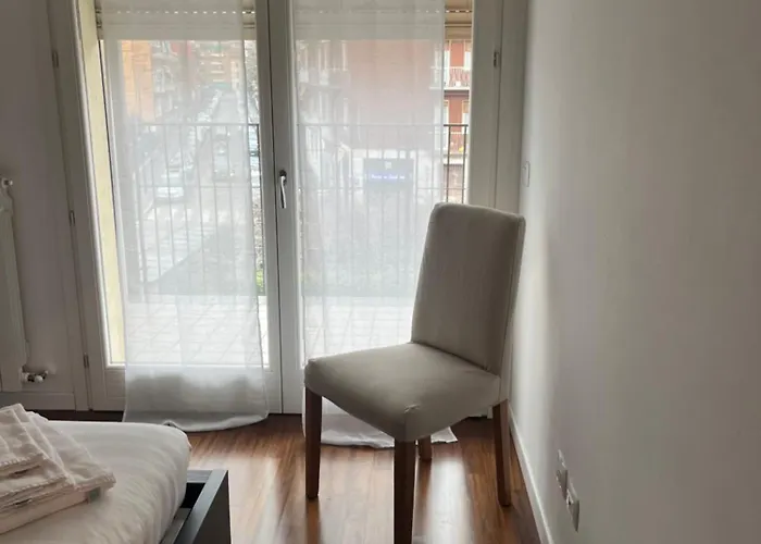 Apartment Luminoso Trilocale Affori Centro