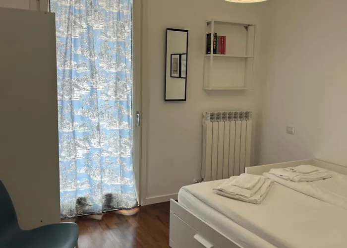Apartment Luminoso Trilocale Affori Centro